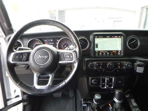 Used 2021 Jeep Wrangler Unlimited Sahara w/ Uconnect 4C Nav & Sound Group AWD/4WD image 10