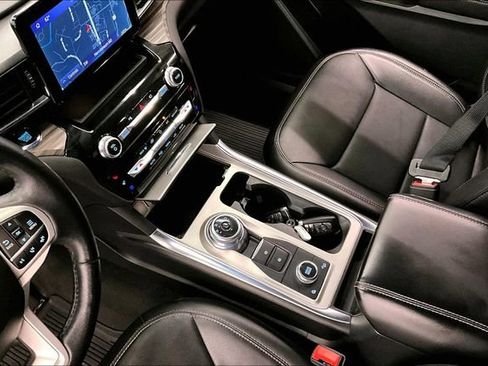 Used 2023 Ford Explorer Limited AWD/4WD image 17