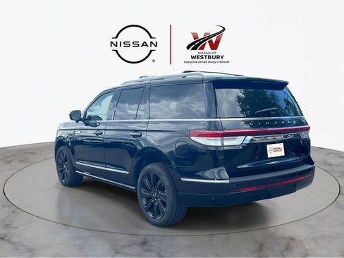 Used 2022 Lincoln Navigator Reserve AWD/4WD image 6