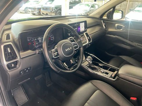 Certified 2022 Kia Sorento SX AWD/4WD image 6