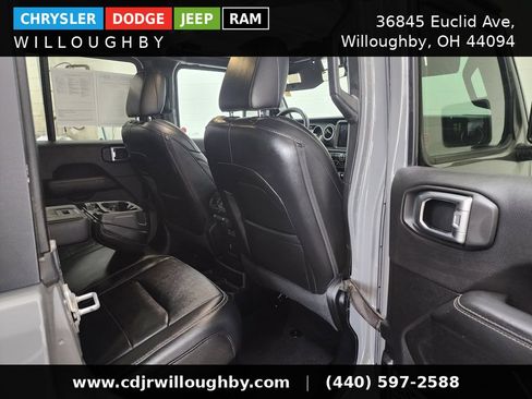 Used 2020 Jeep Wrangler Unlimited Sahara w/ Uconnect 4C Nav & Sound Group AWD/4WD image 31