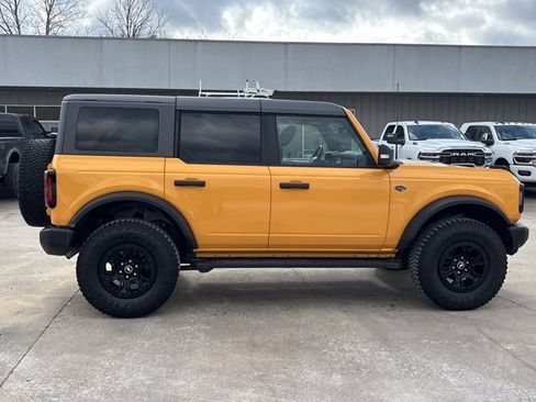 Used 2022 Ford Bronco Wildtrak image 2