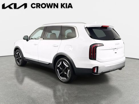 Used 2023 Kia Telluride EX image 7