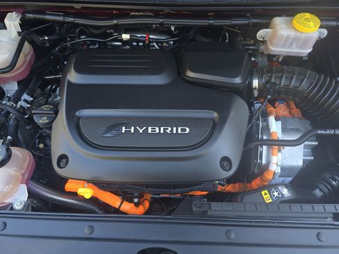 Certified 2022 Chrysler Pacifica Limited w/ Uconnect Theater Family Group image 25