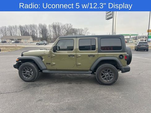 Used 2025 Jeep Wrangler Sport S image 4