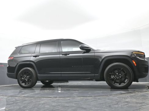 Used 2024 Jeep Grand Cherokee L Laredo AWD/4WD image 35