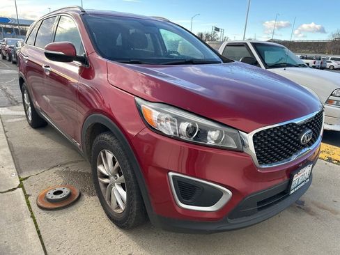 Used 2017 Kia Sorento LX image 1