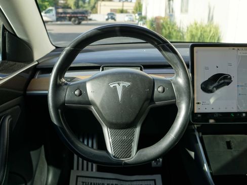 Used 2018 Tesla Model 3 Long Range image 40