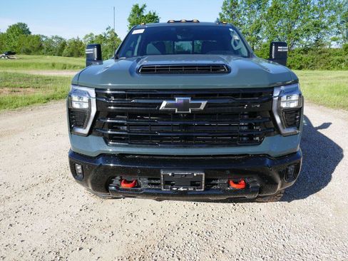 New 2026 Chevrolet Silverado 2500 LTZ w/ LTZ Plus Package AWD/4WD image 10