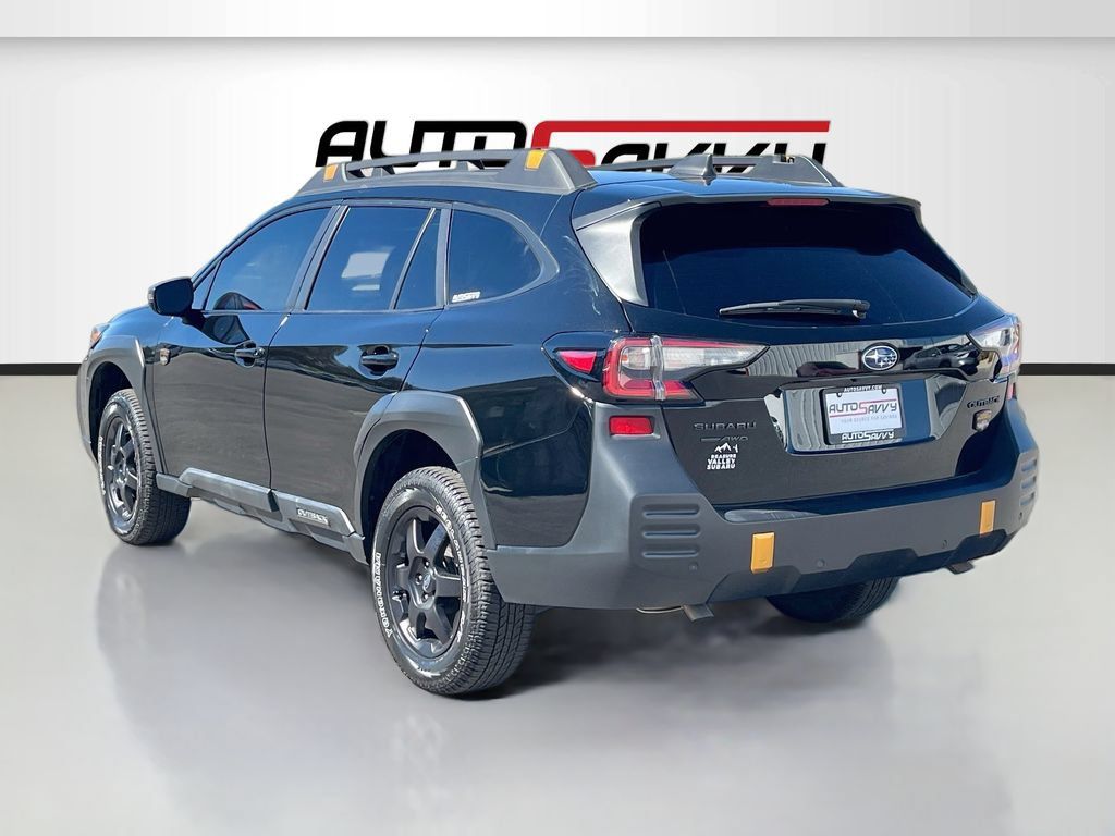 Used 2025 Subaru Outback Wilderness AWD/4WD image 5