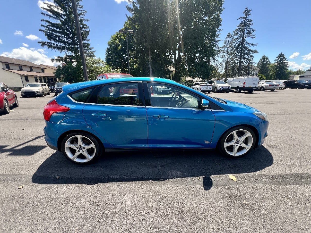 Used 2014 Ford Focus Titanium FWD image 6