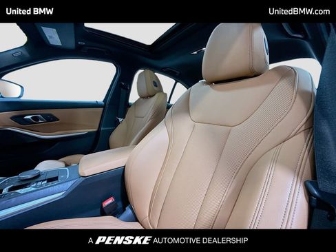 Used 2025 BMW 330i Sedan w/ Premium Package RWD image 5