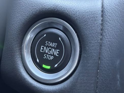 Used 2023 Chevrolet Suburban Premier AWD/4WD image 9