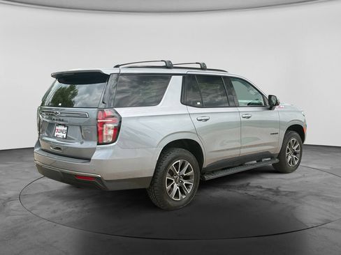 Used 2022 Chevrolet Tahoe Z71 w/ Luxury Package AWD/4WD image 9