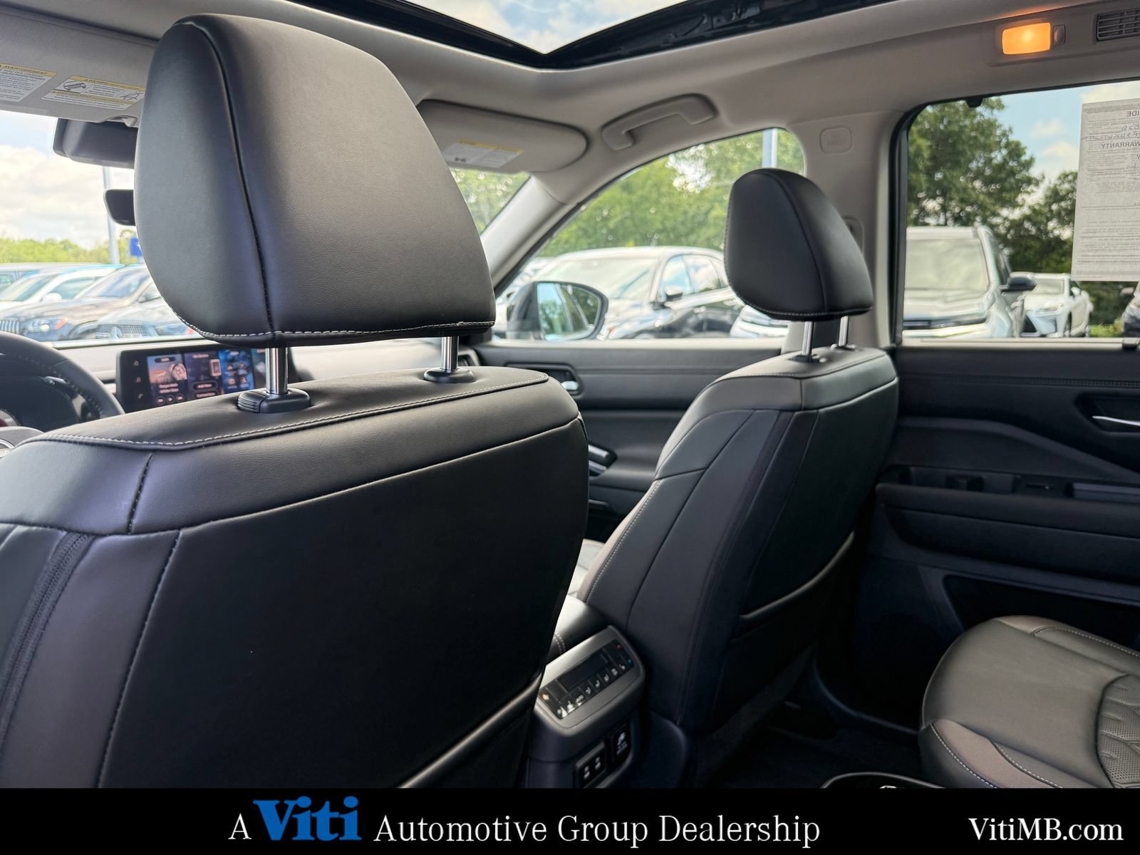 Used 2026 Nissan Pathfinder Platinum AWD/4WD image 21