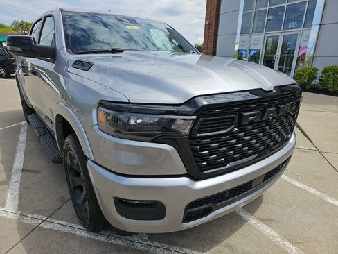 Certified 2025 RAM 1500 Big Horn AWD/4WD image 3