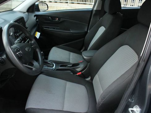 Used 2021 Hyundai Kona SE image 15