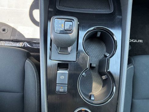 Used 2024 Nissan Rogue S AWD/4WD image 20