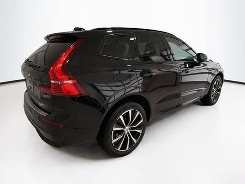 Used 2024 Volvo XC60 B5 Plus w/ Protection Package Premier AWD/4WD image 5