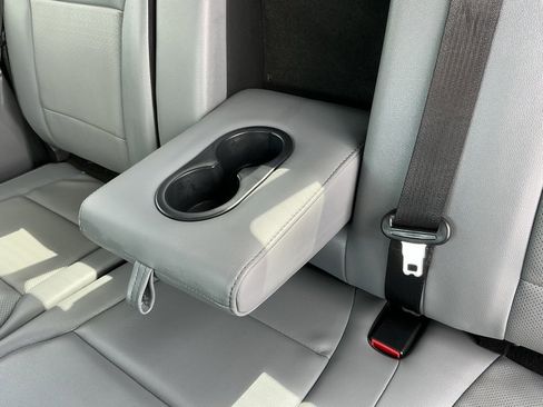 Used 2022 Ford F150 Lariat w/ Equipment Group 501A Mid image 39