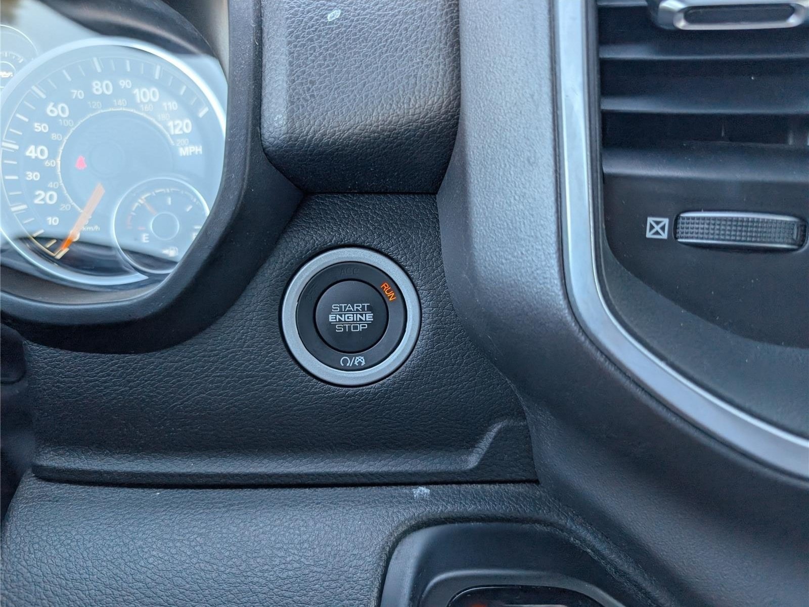 Used 2022 RAM 1500 Big Horn AWD/4WD image 24