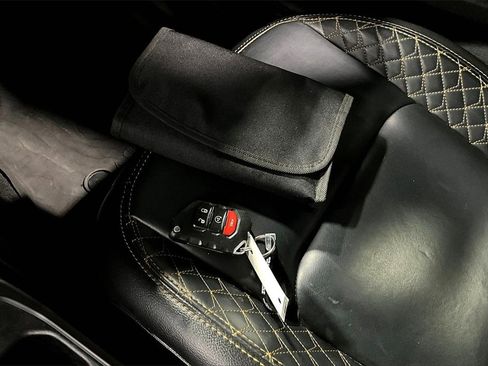 Used 2022 Jeep Wrangler Unlimited Sahara image 32