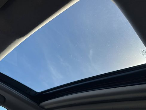 Used 2018 Honda Accord Touring image 36