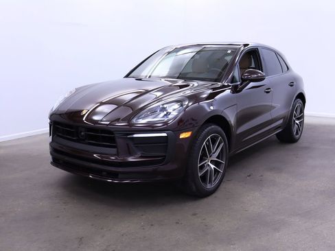 New 2024 Porsche Macan image 1