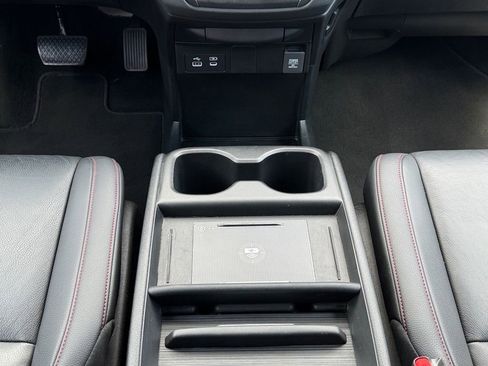 Used 2025 Honda Odyssey Sport-L image 18