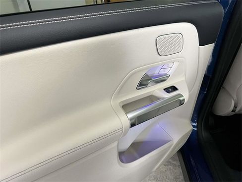 New 2026 Mercedes-Benz GLB 250 4MATIC image 10