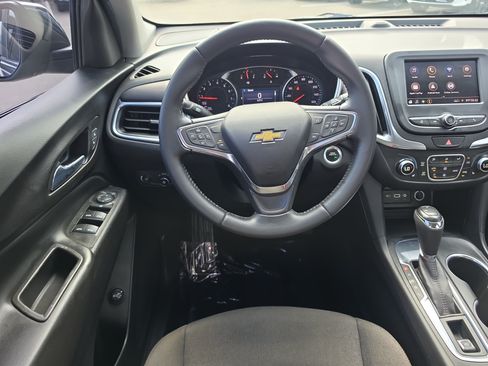 Used 2021 Chevrolet Equinox LT FWD image 14