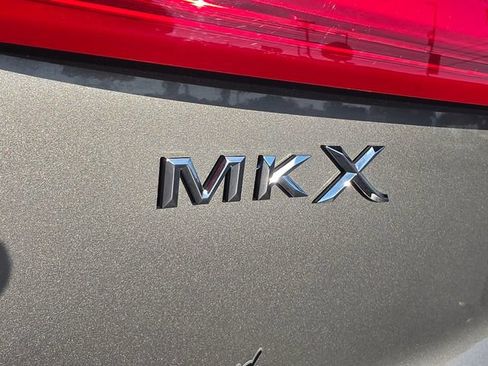 Used 2017 Lincoln MKX Select w/ Select Plus Package AWD/4WD image 16