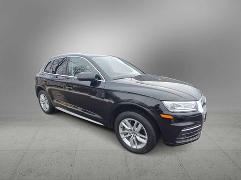 Used 2020 Audi Q5 2.0T Premium w/ Convenience Package image 2