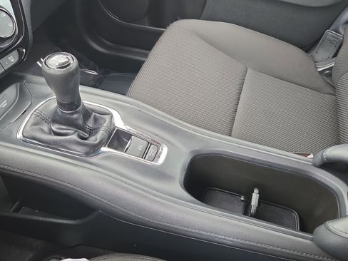 Used 2018 Honda HR-V LX image 33