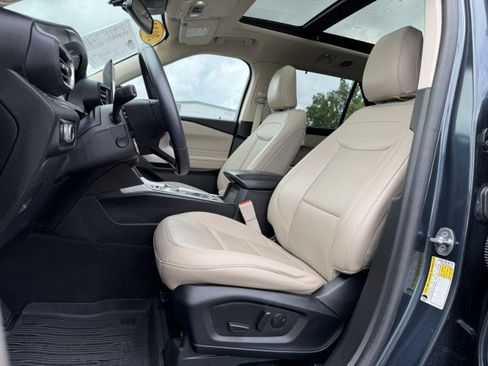 Used 2023 Ford Explorer Limited w/ Limited Technology Package AWD/4WD image 16