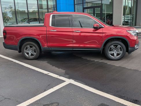 Used 2023 Honda Ridgeline RTL-E image 3