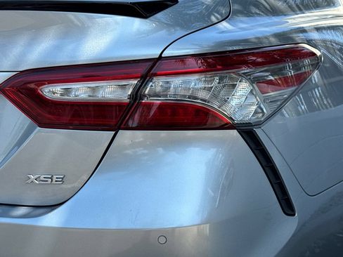 Used 2018 Toyota Camry XSE FWD image 6