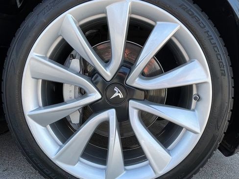Used 2018 Tesla Model 3 Long Range RWD image 12