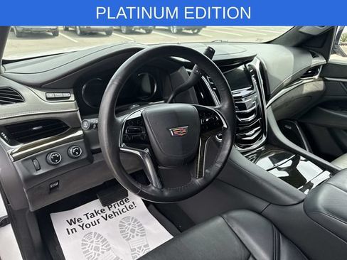 Used 2020 Cadillac Escalade Platinum AWD/4WD image 47