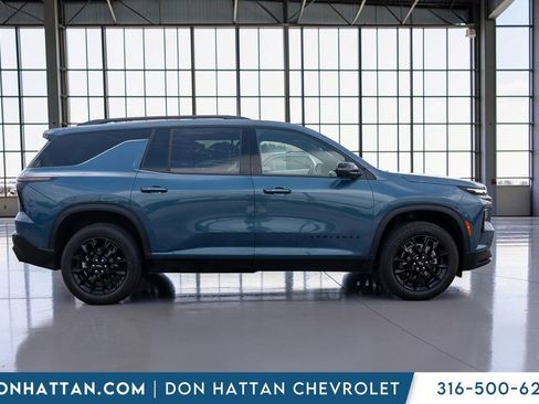 Used 2025 Chevrolet Traverse LT w/ Midnight/Sport Edition AWD/4WD image 39