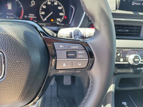 Certified 2025 Honda Pilot Touring image 19