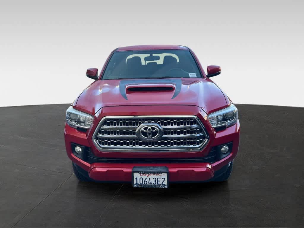 Used 2017 Toyota Tacoma TRD Sport w/ Tow Package RWD image 7