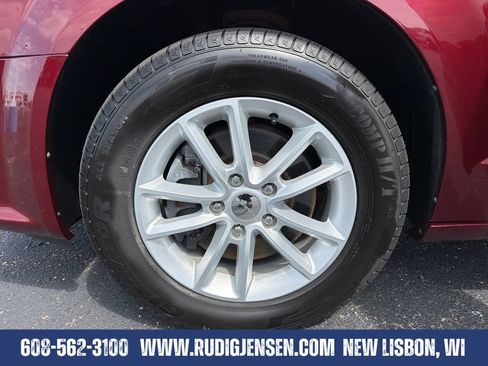 Used 2020 Dodge Grand Caravan SXT FWD image 25