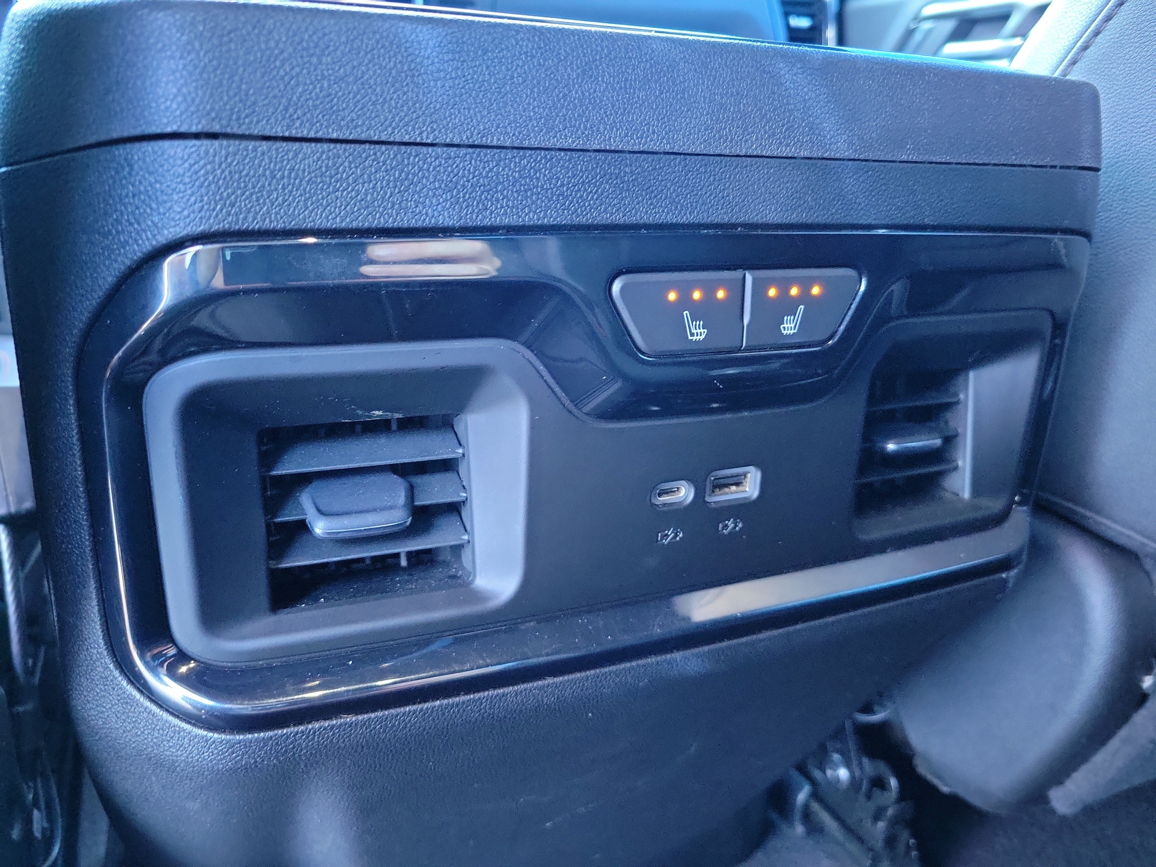 Used 2023 GMC Sierra 1500 AT4 w/ AT4 Premium Package AWD/4WD image 13