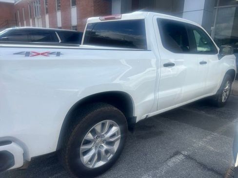 Used 2026 Chevrolet Silverado 1500 Custom AWD/4WD image 2
