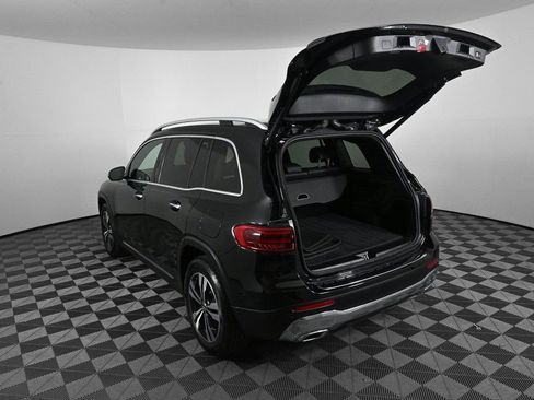 Used 2025 Mercedes-Benz GLB 250 image 31