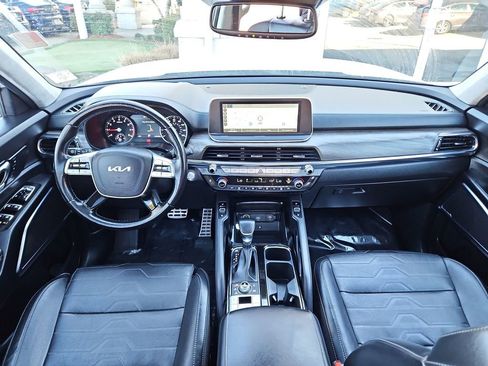 Used 2022 Kia Telluride SX w/ SX Prestige Package image 9