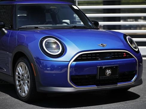 Used 2025 MINI Cooper S FWD image 2