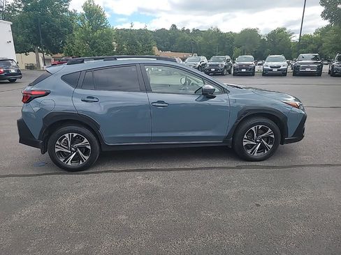 Used 2024 Subaru Crosstrek 2.0i Premium image 8
