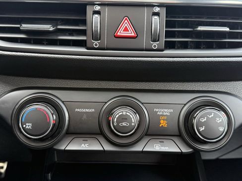 Used 2021 Kia Forte GT-Line w/ GT-Line Premium Package image 26